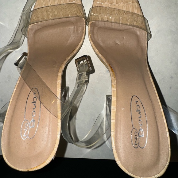 No Doubt beige heels - Picture 4 of 6